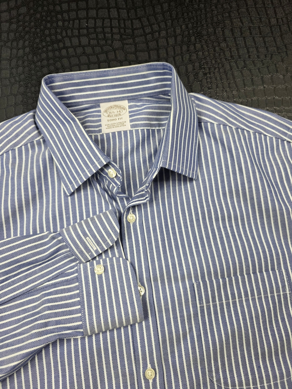 Brooks Brothers SOHO Fit Stretch Blue and White Striped Dress Shirt Size 16.5 34